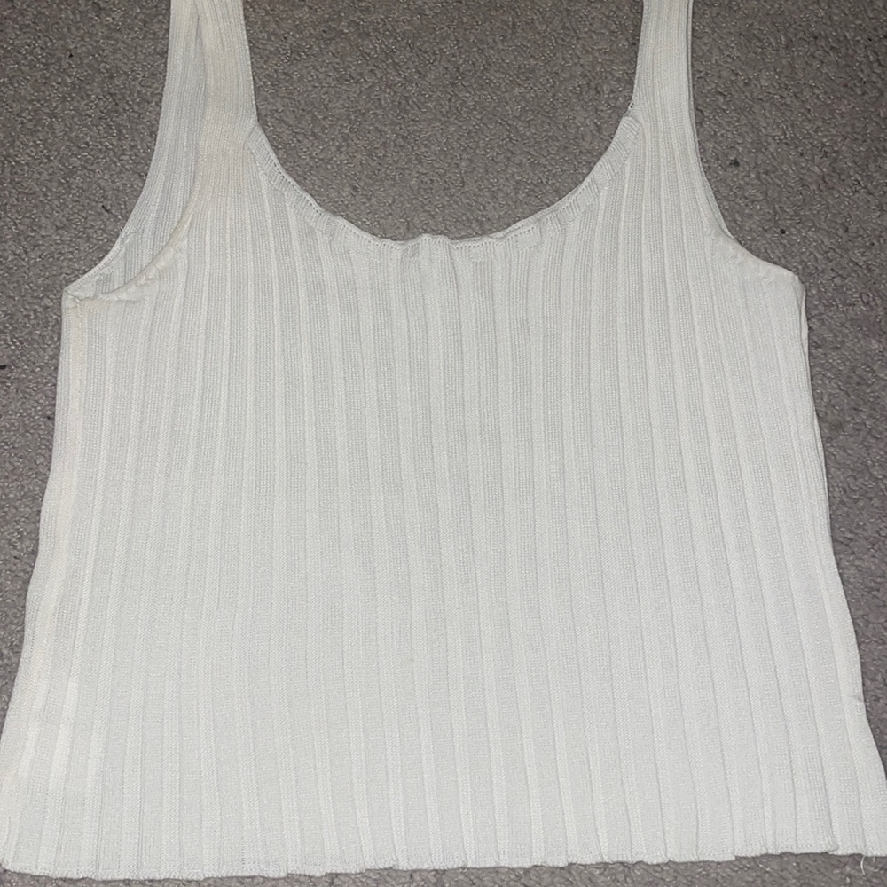 White lined crop top - size small